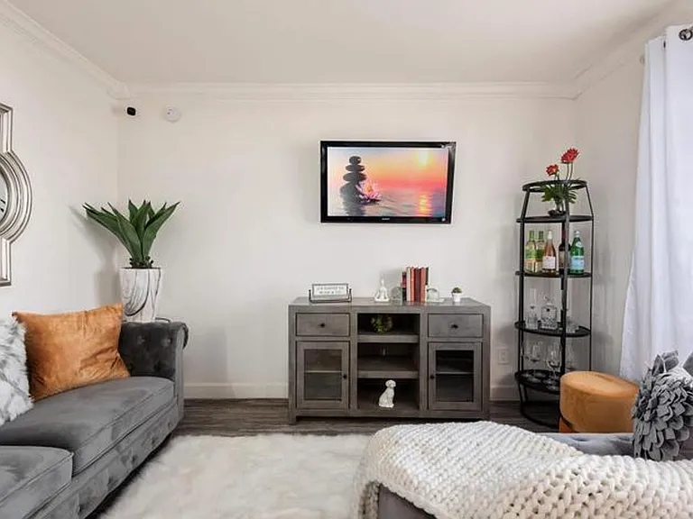The Molino Apartments — Photo 47
