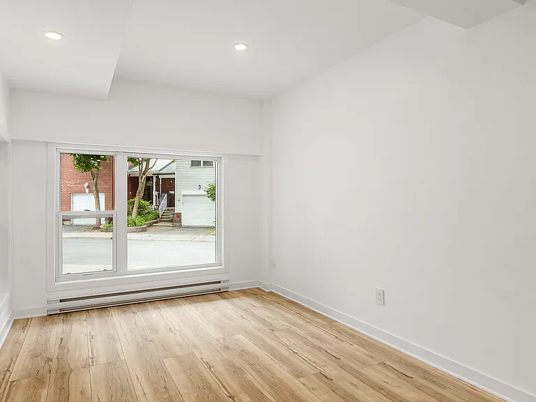 11 Merton St #6 — Photo 11