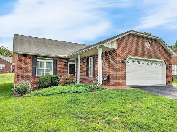 2631 Feather Garden Cir, Vinton, VA 24179