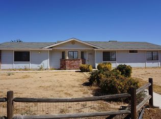 16063 Pawnee Rd, Apple Valley, CA 92307