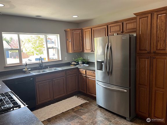 4th image of 28627 74th Drive NW