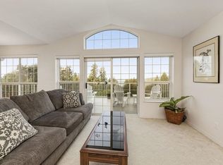 5174 Radcliffe Rd, Sechelt, BC V7Z0C1