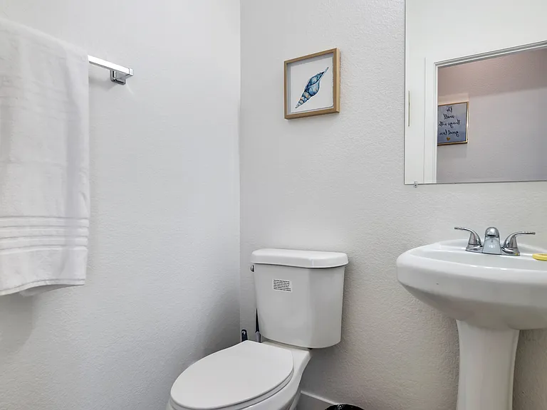 8246 N 61st Ave — Photo 7