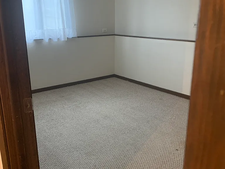 2136 Cedar Ave — Photo 23
