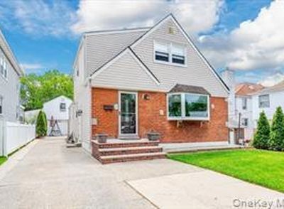 252-14 82 Road, Bellerose, NY, 11426