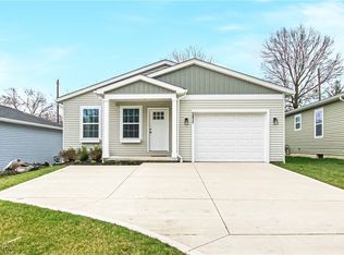 5877 Stumph Rd, Parma Heights, OH 44130