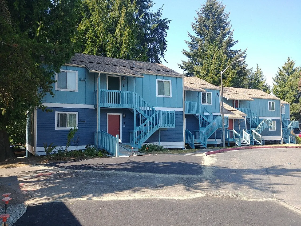 Royal Hills Apartments — Photo 1