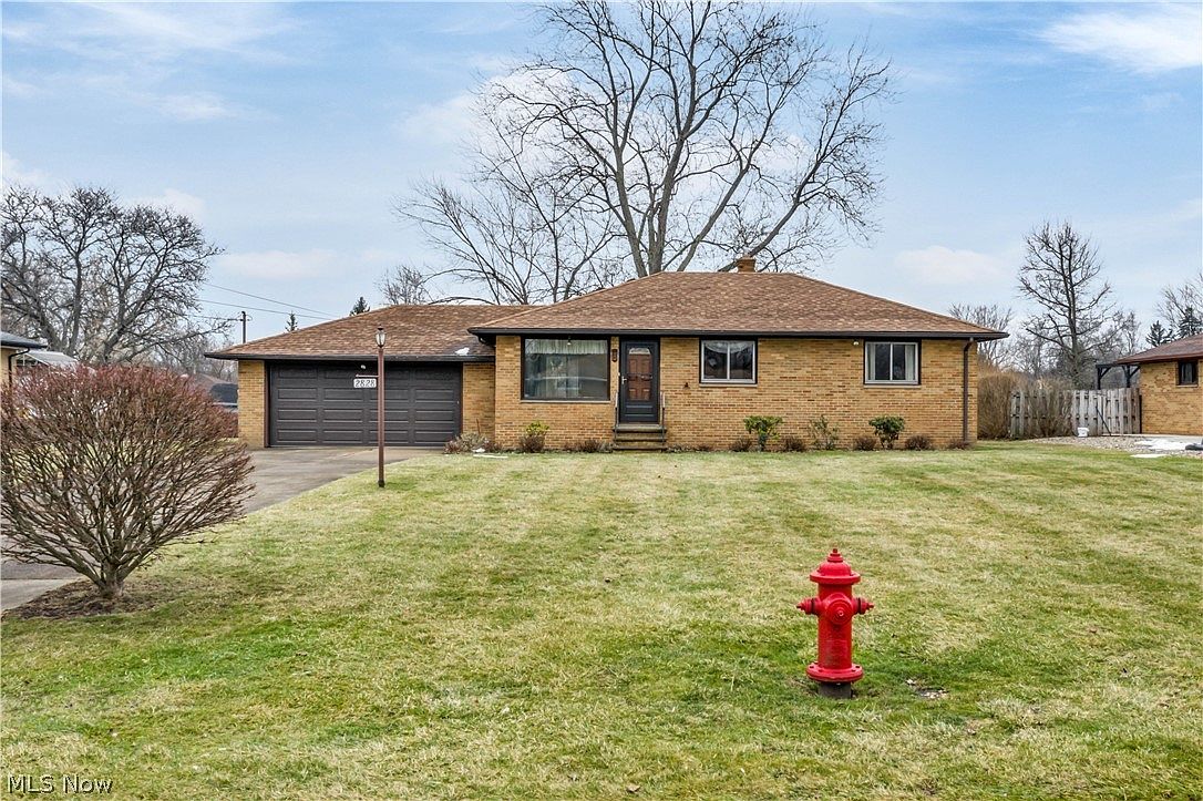 2828 Robert Pkwy, Brunswick, OH 44212 | Zillow