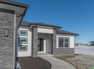 9790 Otter Trl, Plattsmouth, NE 68048