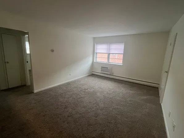330 William St, Downingtown, PA