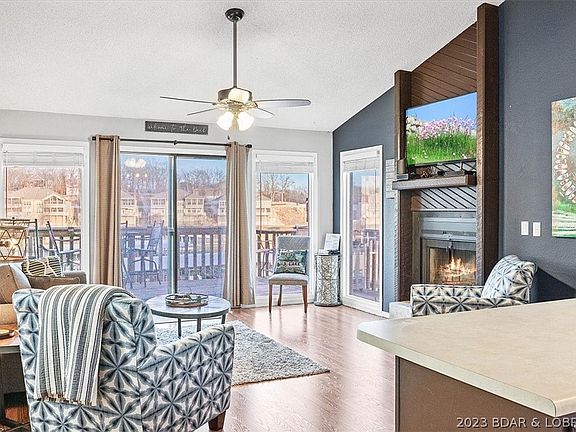 3rd image of 21 Southwood Shores Pl #4D
