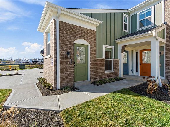 2nd image of 2420 Arezzo St #400-302