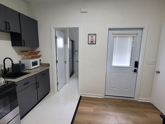 3rd image of 1319 Gen Ogden St #1319A
