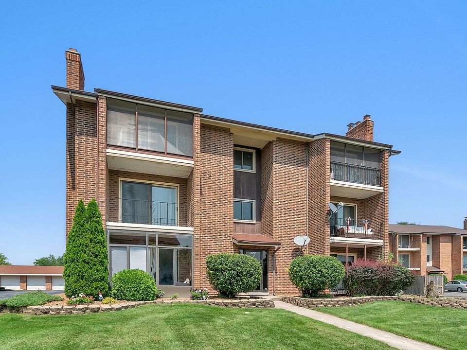 1st image of 9942 Treetop Dr APT 2W
