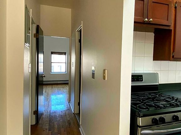 5th image of 57 Saint Nicholas Pl APT 4