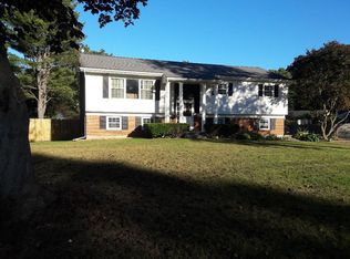 12 Northcrest Dr, Clifton Park, NY 12065
