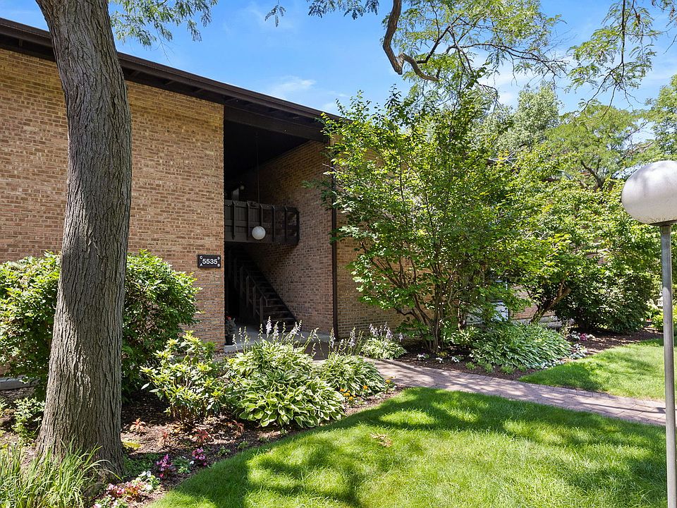1st image of 5535 E Lake Dr #2D