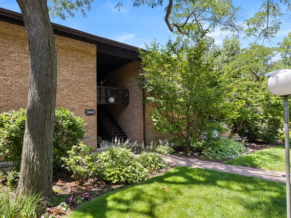 5535 E Lake Dr #2D, Lisle, IL 60532