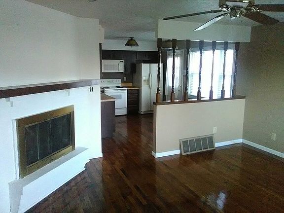 5th image of 8178-8180 Goldsmith Dr