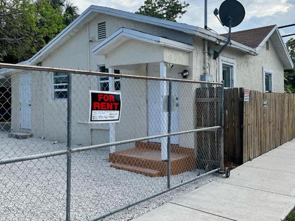 204 NW 9th St