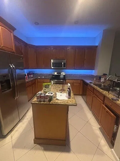 3 bed, 2.5 bath, 1950 sqft, $3,000 — Photo 4
