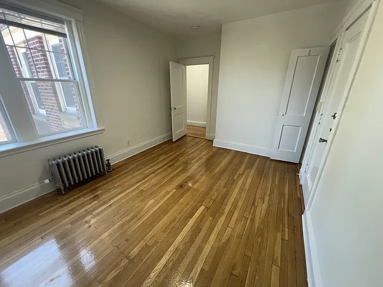 28 Langdon St #12A — Photo 4