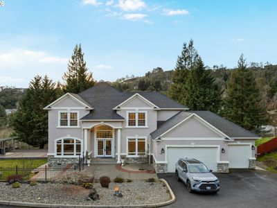 2744 NW Daysha Dr, Roseburg, OR, 97471