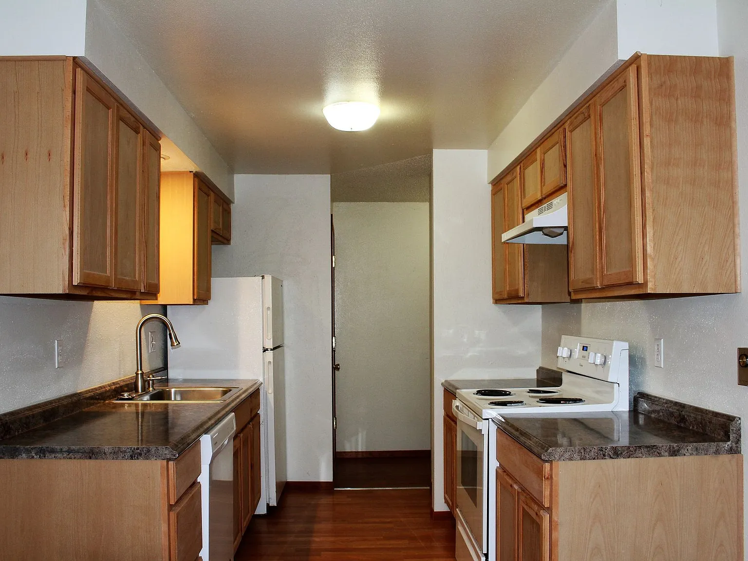 2bd/1ba Apartment - W/S/G & Landscaping Maintenance Included! — Photo 1