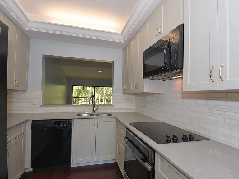 5087 Oak Hill Ln — Photo 7