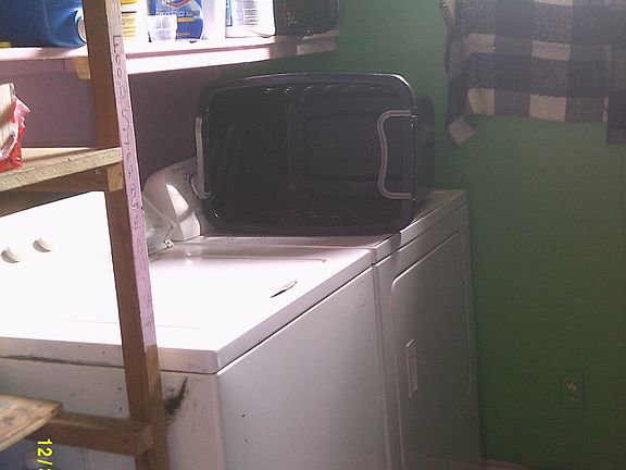 laundry room/ pantry