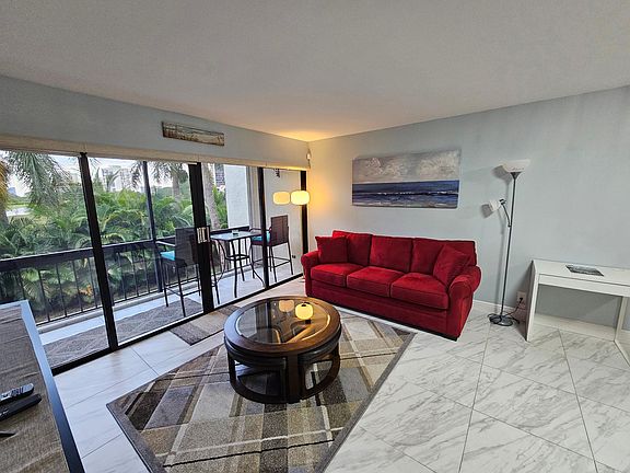 3rd image of 3050 Presidential Way APT 203