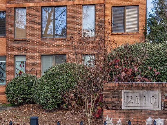 4th image of 2110 Portland Ave APT 301