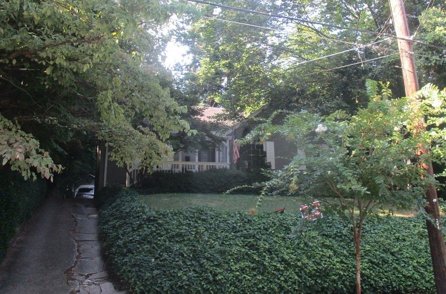 1st image of 735 Amsterdam Ave NE