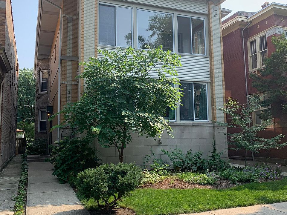 Front of building beautifully landscaped and very well maintained!