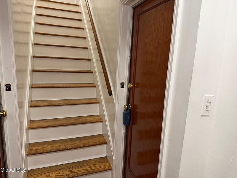 3rd image of 234 Jackson Avenue