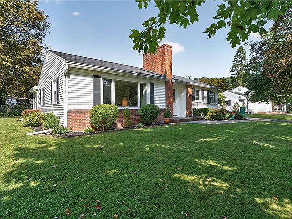 4th image of 345 Clover St