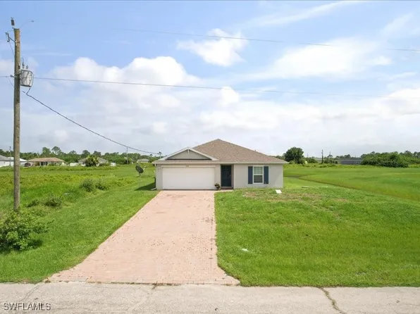 7031 Burma Cir, Labelle, FL 33935