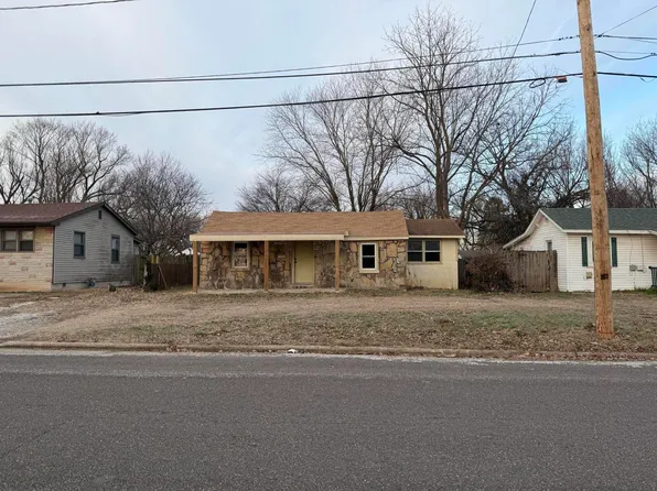 2111 N Grace Avenue, Springfield, MO 65803