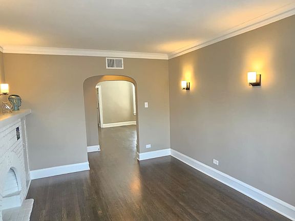 3rd image of 5413 N Artesian Ave APT 1