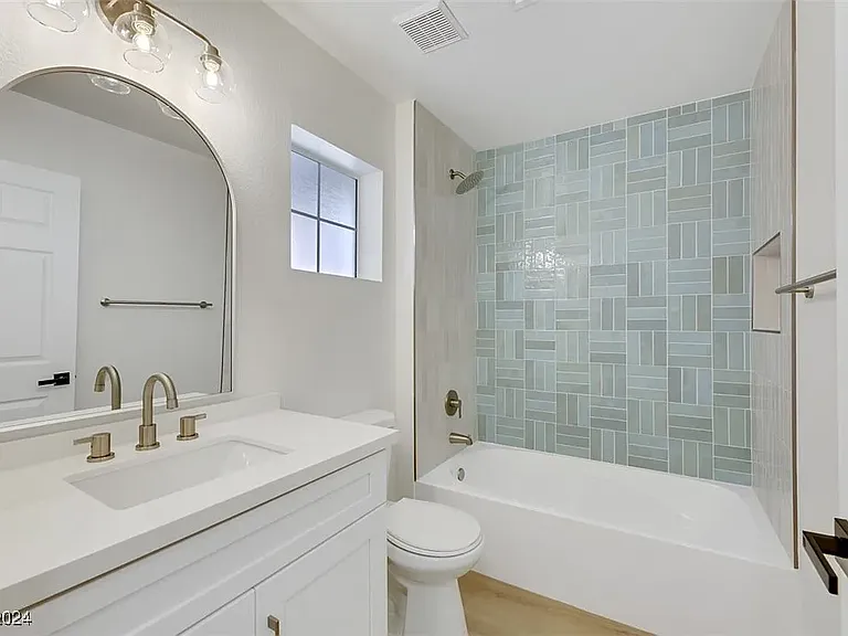 8513 Glenmore Dr — Photo 14