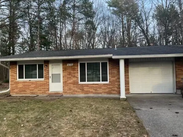 838 E Red Keg Ct, Midland, MI 48642