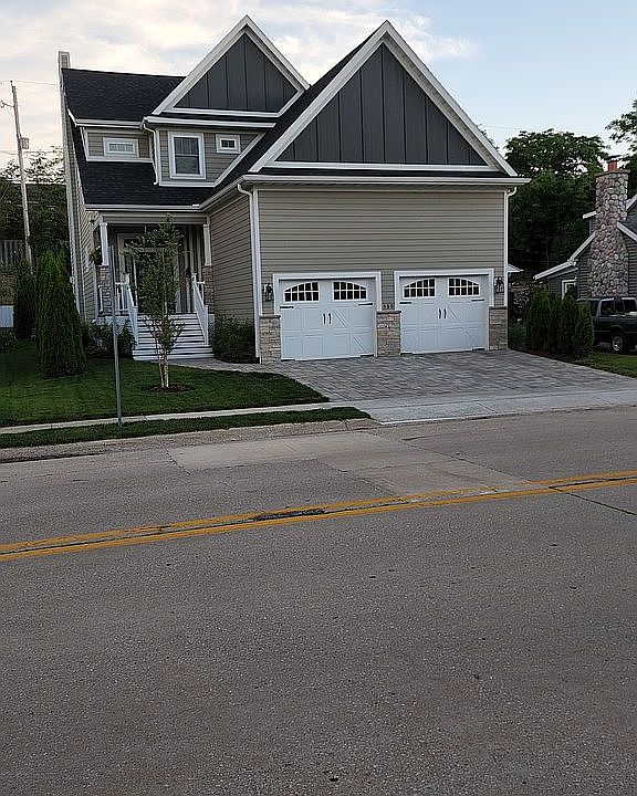 1st image of 460 Upton Dr