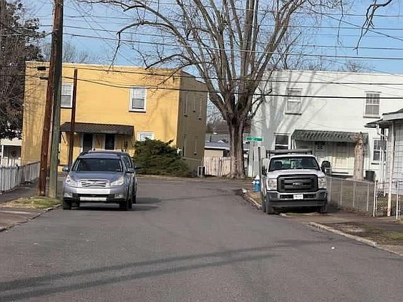 5th image of 1315 Moore Ave