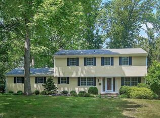 87 Lawrence Dr, Berkeley Heights, NJ 07922