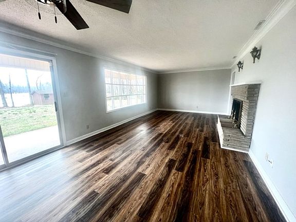 3rd image of 1032 Solomon Dr