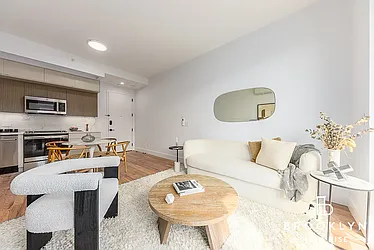 2715 Fulton Street, #208