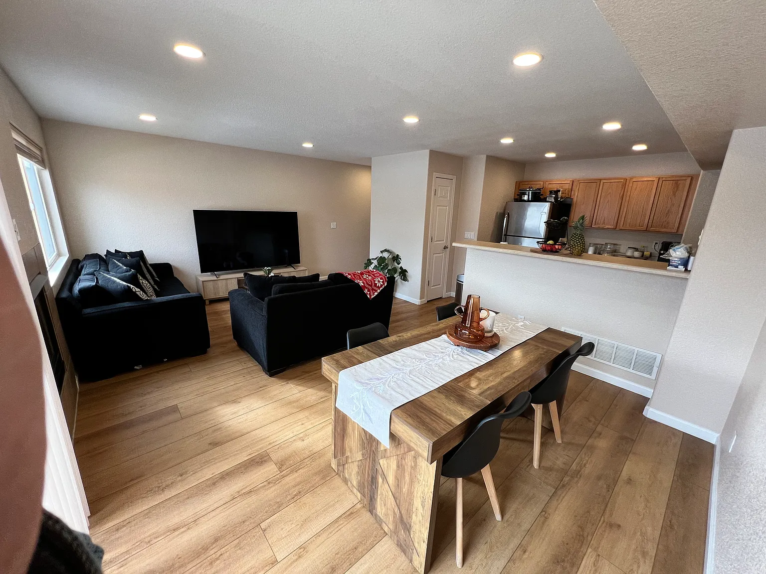 4 bed, 1786 sqft, $1,995 — Photo 4