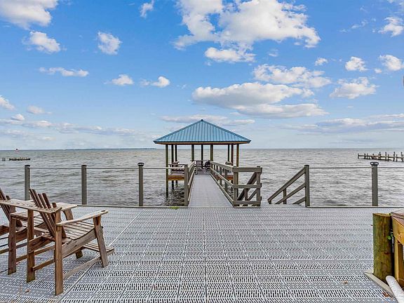 4th image of 1606 Waters Edge