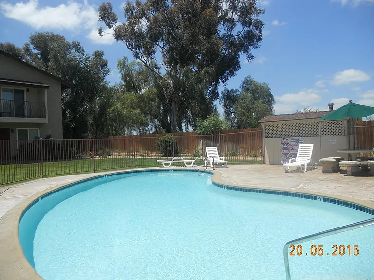 1475 Oakdale Ave — Photo 44