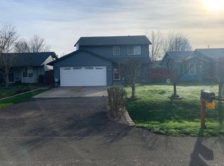 1087 SE Cedar St, Dundee, OR 97115